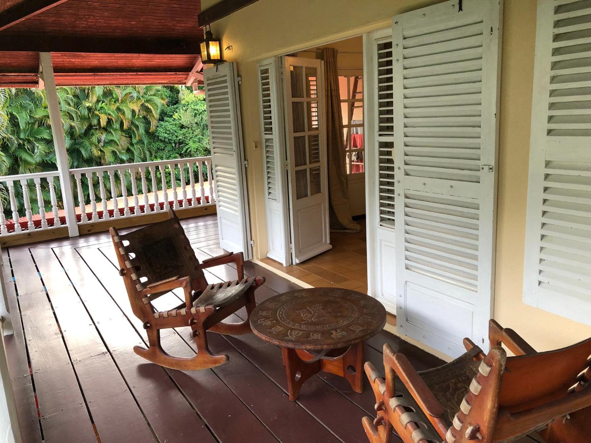 Between Us : Chambres D'Hotes A Saint Joseph Extérieur photo